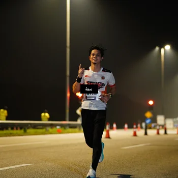 Runner Photo 7412870