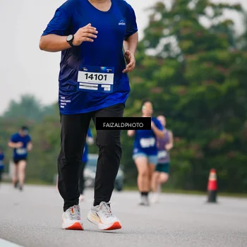 Runner Photo 7412901