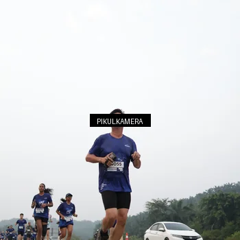 Runner Photo 7412923