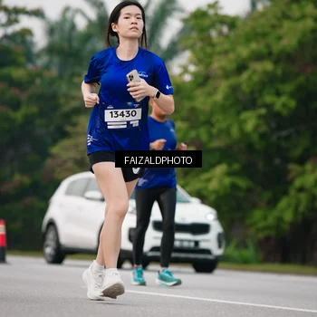 Runner Photo 7412926