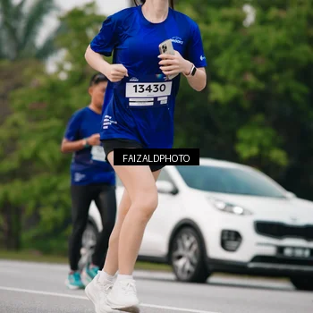 Runner Photo 7412939
