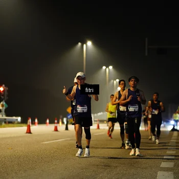 Runner Photo 7412945