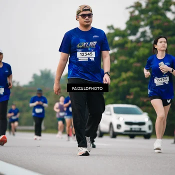 Runner Photo 7412948
