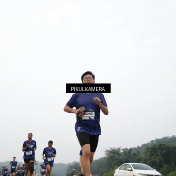 Runner Photo 7412952