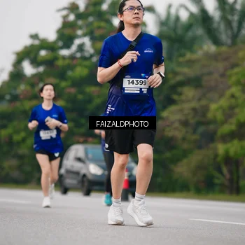 Runner Photo 7412953