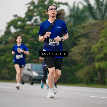 Runner Photo 7412957