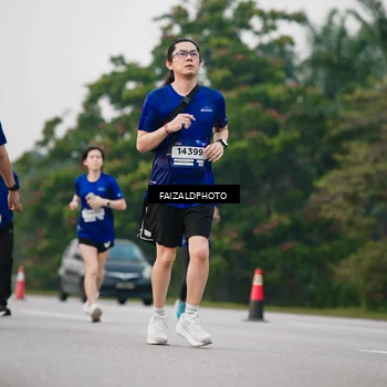 Runner Photo 7412963