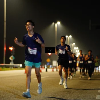 Runner Photo 7412968