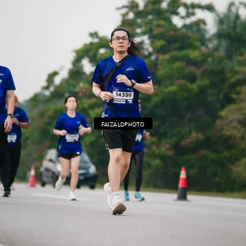 Runner Photo 7412972