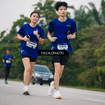 Runner Photo 7412976