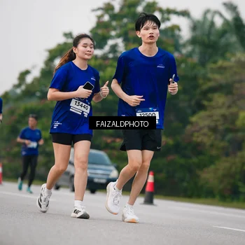 Runner Photo 7412988