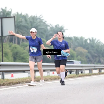 Runner Photo 7412989