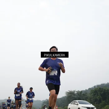Runner Photo 7412995