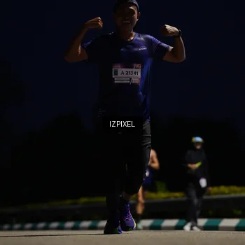 Runner Photo 7412996