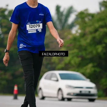 Runner Photo 7413010