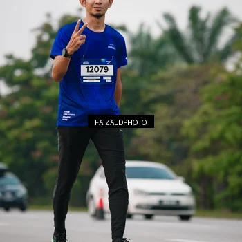 Runner Photo 7413023