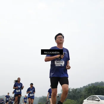 Runner Photo 7413030