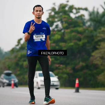 Runner Photo 7413033