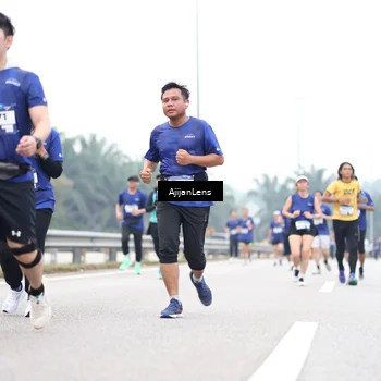 Runner Photo 7413037