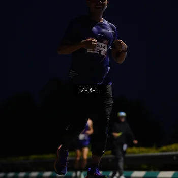 Runner Photo 7413053