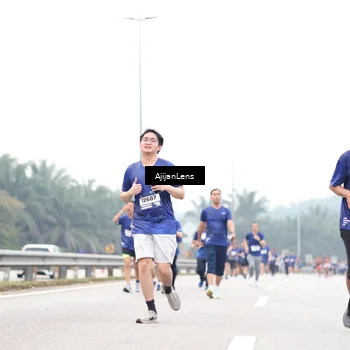 Runner Photo 7413061