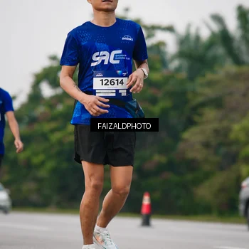 Runner Photo 7413063
