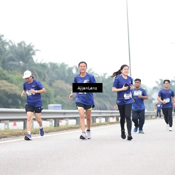 Runner Photo 7413073