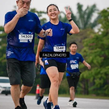 Runner Photo 7413098