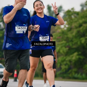 Runner Photo 7413099