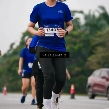 Runner Photo 7413117