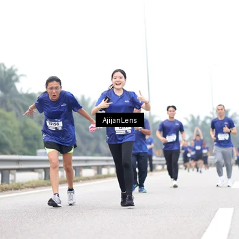 Runner Photo 7413124