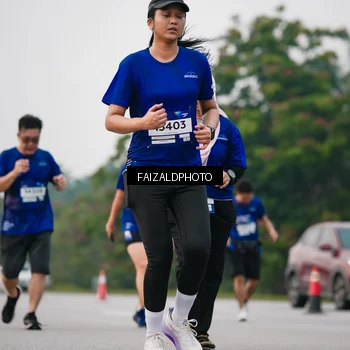 Runner Photo 7413130