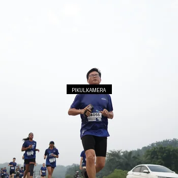 Runner Photo 7413132