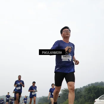 Runner Photo 7413147