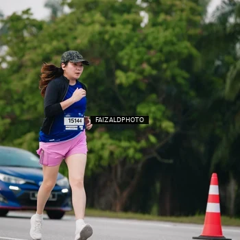 Runner Photo 7413151