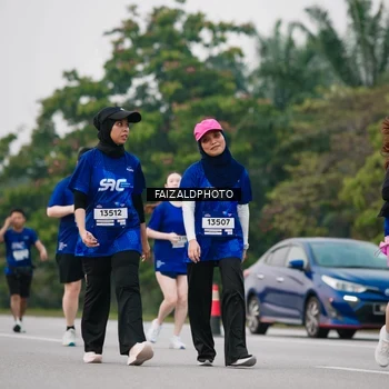 Runner Photo 7413156