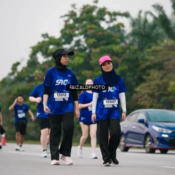 Runner Photo 7413158