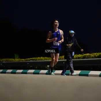 Runner Photo 7413174