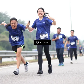Runner Photo 7413177