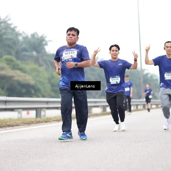 Runner Photo 7413198