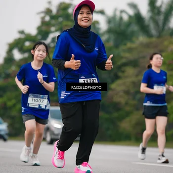 Runner Photo 7413200