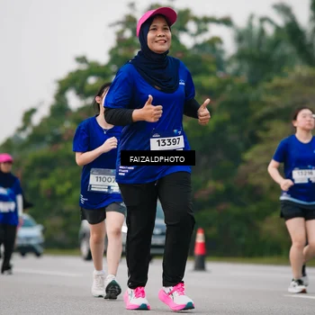 Runner Photo 7413201