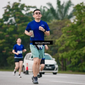 Runner Photo 7413204