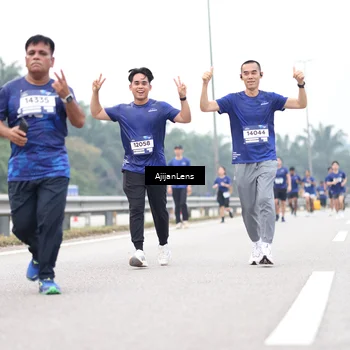 Runner Photo 7413208