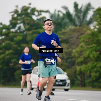 Runner Photo 7413209