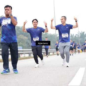 Runner Photo 7413219