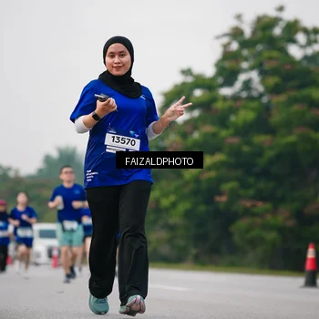 Runner Photo 7413220