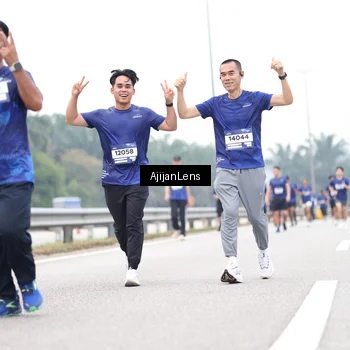 Runner Photo 7413246