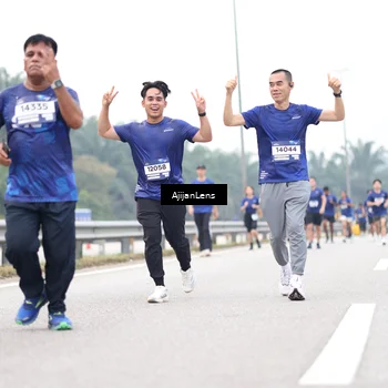 Runner Photo 7413247