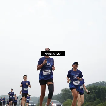 Runner Photo 7413250